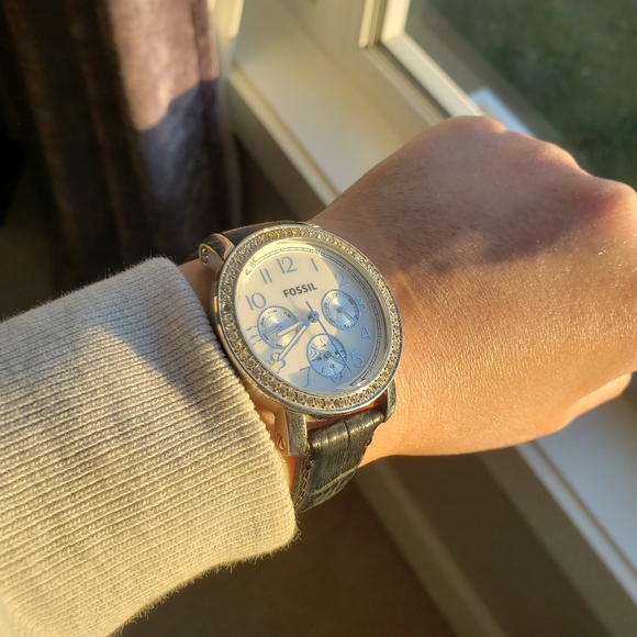 Fossil Watch - Picture 4 of 5